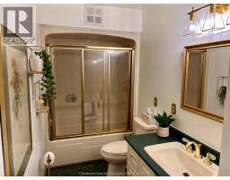 234 Wellington STREET - 9