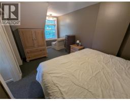 76 Sunnyside AVENUE - 11