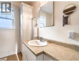 115 Fielder AVENUE - 24