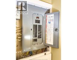 115 Fielder AVENUE - 33