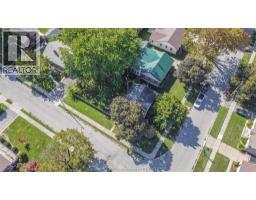 122 EUGENIE STREET - 35