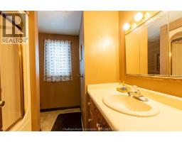 120 Cecile AVENUE - 18