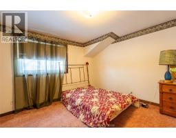 120 Cecile AVENUE - 21