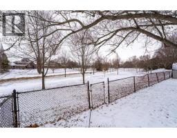 120 Cecile AVENUE - 27