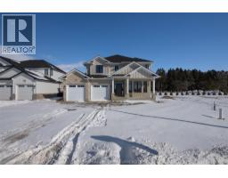 95 Rosewood CRESCENT - 1
