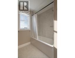 95 Rosewood CRESCENT - 27