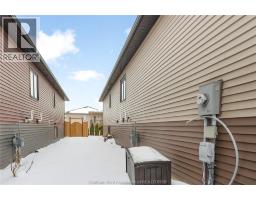 199 MOONSTONE CRESCENT - 38