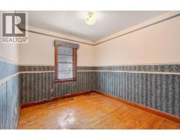 68 TWEEDSMUIR AVENUE East - 11