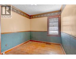 68 TWEEDSMUIR AVENUE East - 12