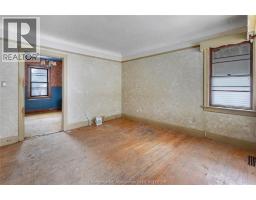 68 TWEEDSMUIR AVENUE East - 7