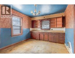 68 TWEEDSMUIR AVENUE East - 8