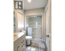 256 Moonstone CRESCENT - 12