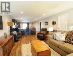 256 Moonstone CRESCENT - 5