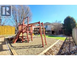 147 Garden Path - 26