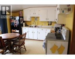 388 Talbot STREET West - 3