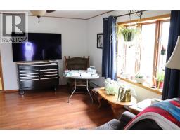 388 Talbot STREET West - 9