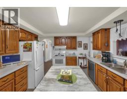 412 GREGORY DRIVE East - 12