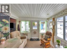 412 GREGORY DRIVE East - 22