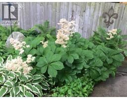 412 GREGORY DRIVE East - 40