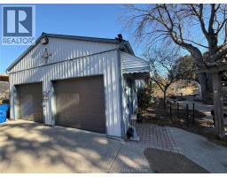 412 GREGORY DRIVE East - 7