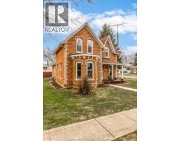 9 Harold STREET South - 2