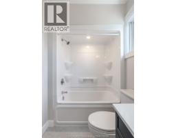 9 Harold STREET South - 21