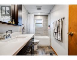 63 PEIRONE CRESCENT - 15