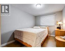 63 PEIRONE CRESCENT - 17