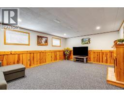 63 PEIRONE CRESCENT - 22