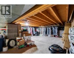 63 PEIRONE CRESCENT - 26