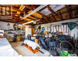 63 PEIRONE CRESCENT - 36