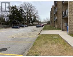 150 Park AVENUE East UnitNo. 211 - 3