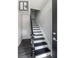 215 Grand AVENUE East - 25