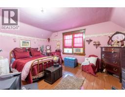 108 Forest STREET - 29