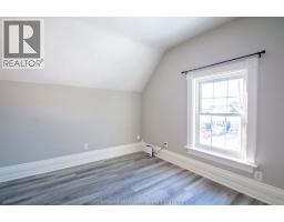 31 Adelaide STREET North - 29