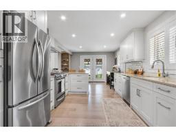 323 VICTORIA AVENUE - 13