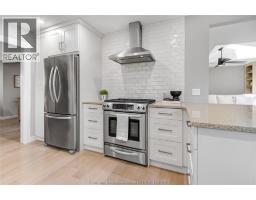 323 VICTORIA AVENUE - 15