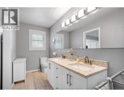 323 VICTORIA AVENUE - 23