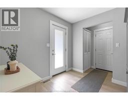 323 VICTORIA AVENUE - 28