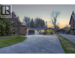 323 VICTORIA AVENUE - 3