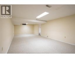 323 VICTORIA AVENUE - 30