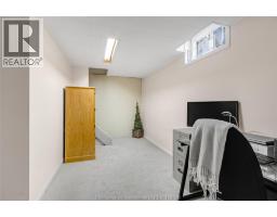 323 VICTORIA AVENUE - 31