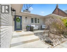 323 VICTORIA AVENUE - 4