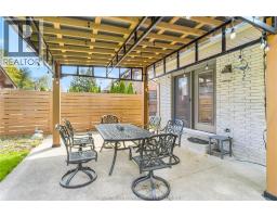 323 VICTORIA AVENUE - 41