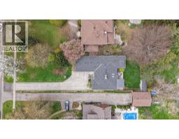 323 VICTORIA AVENUE - 46