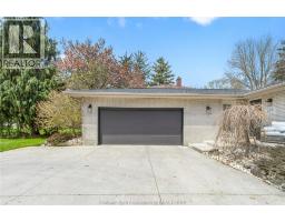 323 VICTORIA AVENUE - 5