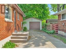 34 Hillcrest AVENUE - 34