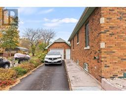 1620 Dufferin AVENUE - 4