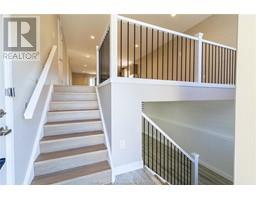 183 Moonstone CRESCENT - 4