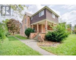 31 Dufferin Ave - 1